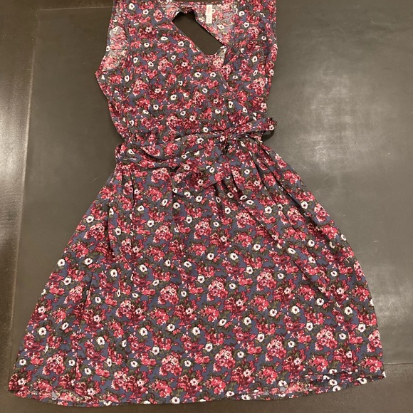 Xhilaration Faux Wrap Floral Pattern Dress M - Picture 1 of 4